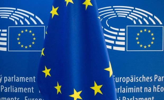 Nuova stretta UE sull’asilo: Paesi di origine sicuri e rigetto rapido